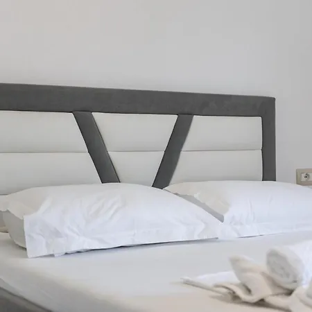 Hometown 2 By Pikhost * Гирокастра