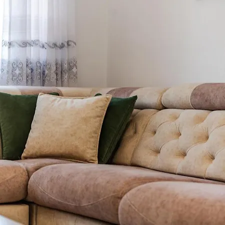 Hometown 2 By Pikhost شقة Gjirokastër