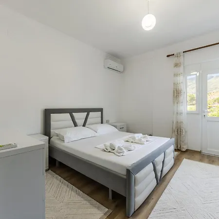 Apartment Castle Serenity Home 3Br With Free Parking By Pikhost *