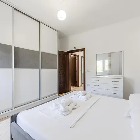 Castle Serenity Home 3Br With Free Parking By Pikhost Apartment *