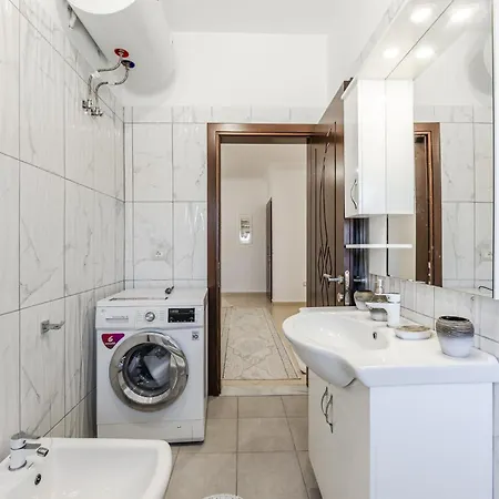 Castle Serenity 3br With Free Parking By Pikhost Appartement
