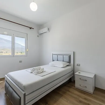 Castle Serenity Home 3Br With Free Parking By Pikhost Gjirokaster