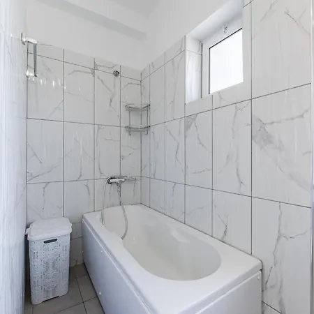 Castle Serenity Home 3Br With Free Parking By Pikhost Apartment