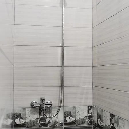 Апартаменты Hometown 2 By Pikhost