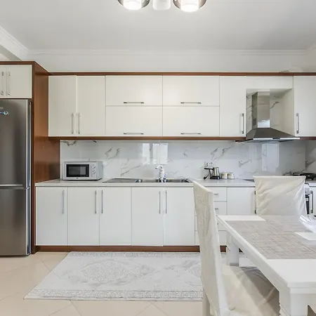 Castle Serenity 3br With Free Parking By Pikhost Appartement